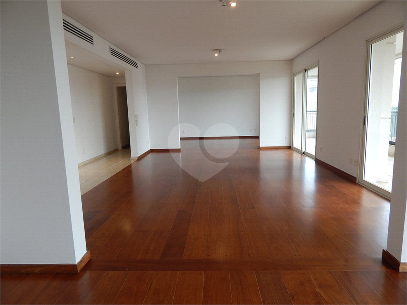 Apartamento à venda com 4 suítes em Moema, São Paulo, SP