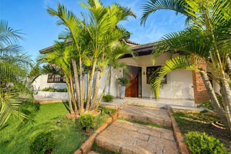 Casa à venda com 5 suítes no condomínio Parque Village Castelo, Itu - SP