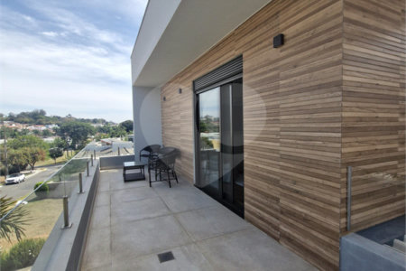 Casa à venda com 5 quartos, sendo 3 suítes, no condomínio Residencial Terras de Vinhedo, Vinhedo - SP