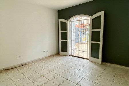 Casa à venda com 3 quartos, sendo 2 suítes,  em Vila Progredior, São Paulo, SP