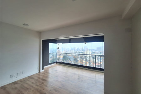 Apartamento à venda com 2 quartos, sendo 1 suíte,  em Vila Esperança, São Paulo, SP