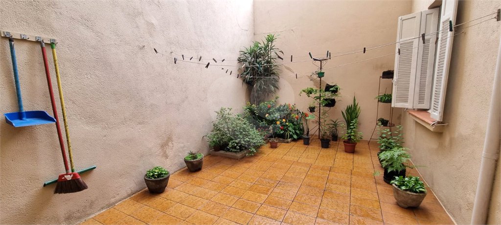 Sobrado à venda com 4 quartos, sendo 1 suíte,  em Água Branca, São Paulo, SP