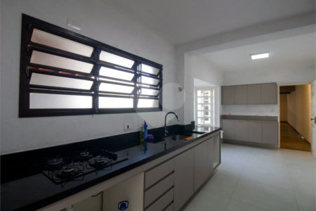 Casa à venda com 3 quartos, sendo 1 suíte, em Brooklin Paulista, São Paulo, SP