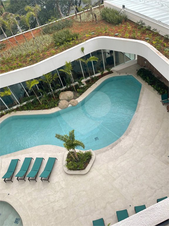 Apartamento à venda com 3 suítes em Moema, São Paulo, SP