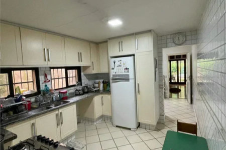 Casa à venda com 4 quartos, sendo 1 suíte,  em Vila Morumbi, São Paulo, SP