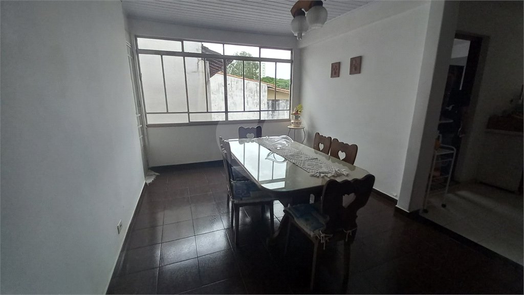 Sobrado à venda com 5 quartos em Tremembé, São Paulo, SP