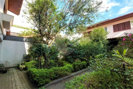 Casa à venda com 6 quartos, sendo 3 suítes, em Jardim Brasil (zona Sul), São Paulo, SP