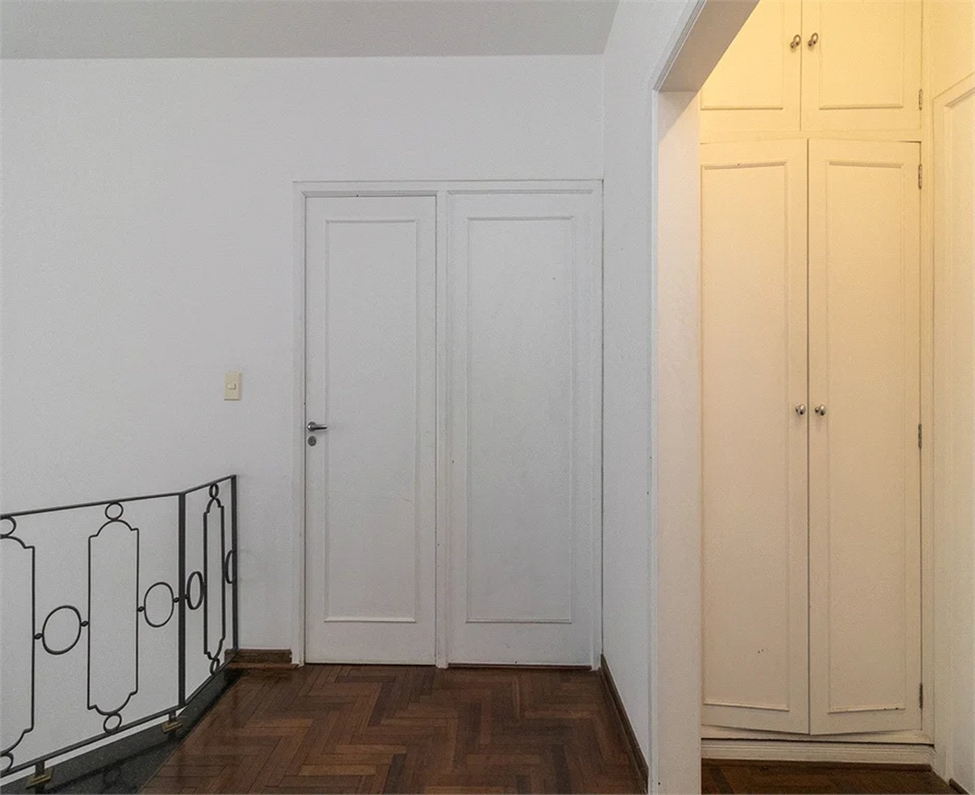 Casa à venda com 3 quartos, sendo 2 suítes,  em Alto de Pinheiros, São Paulo, SP