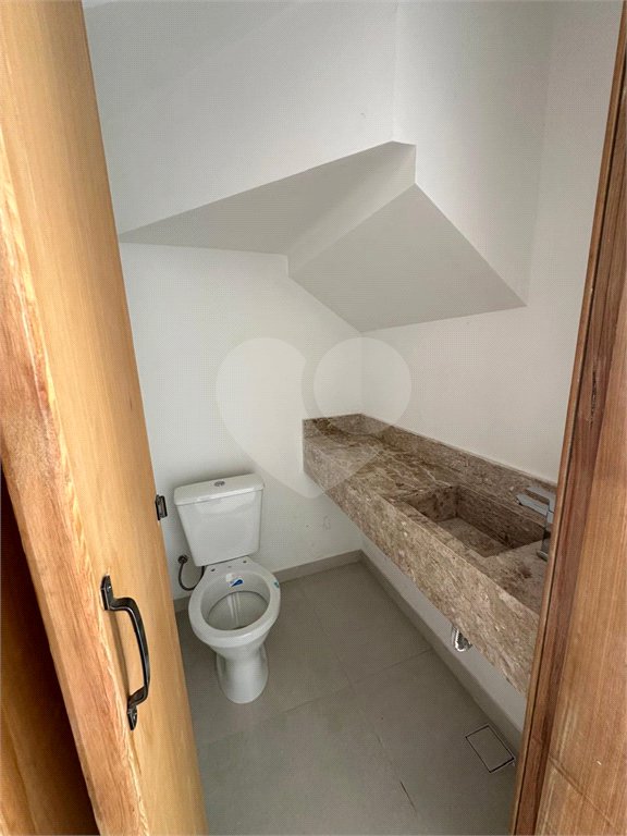 Sobrado à venda com 3 quartos, sendo 1 suíte,  em Jardim Esperança, Mogi das Cruzes, SP