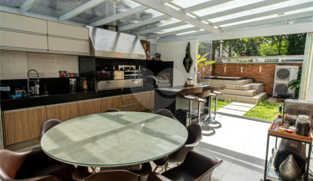 Casa à venda com 4 suítes no condomínio Flora Park, São Paulo - SP