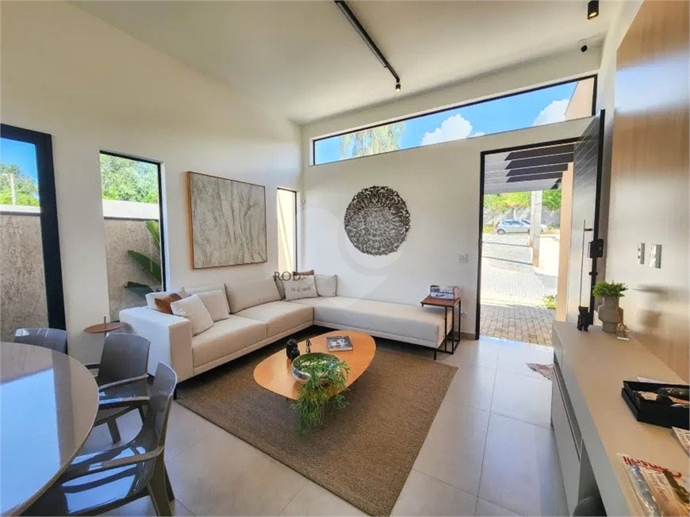 Casa à venda com 3 quartos, sendo 1 suíte, no condomínio Consoli Residencial, Atibaia - SP