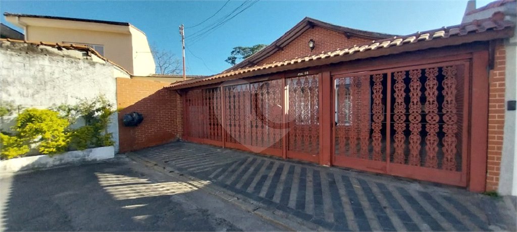 Casa à venda com 3 quartos, sendo 1 suíte, em Vila Scarpelli, Santo André, SP