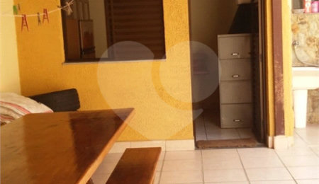 Sobrado à venda com 4 suítes em Vila Carrão, São Paulo, SP