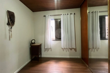 Casa à venda com 4 quartos, sendo 1 suíte,  em Jardim Franca, São Paulo, SP