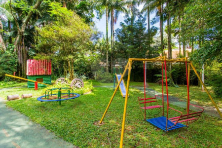 Casa para alugar com 4 suítes no condomínio Chácara Flora, São Paulo - SP