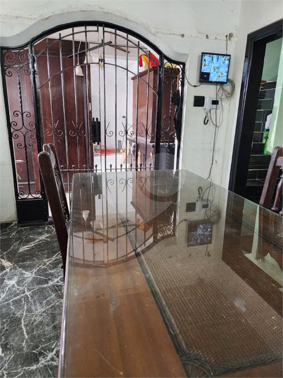 Sobrado à venda ou para alugar com 3 quartos, sendo 13 suítes, em Jardim São Paulo(zona Norte), São Paulo, SP