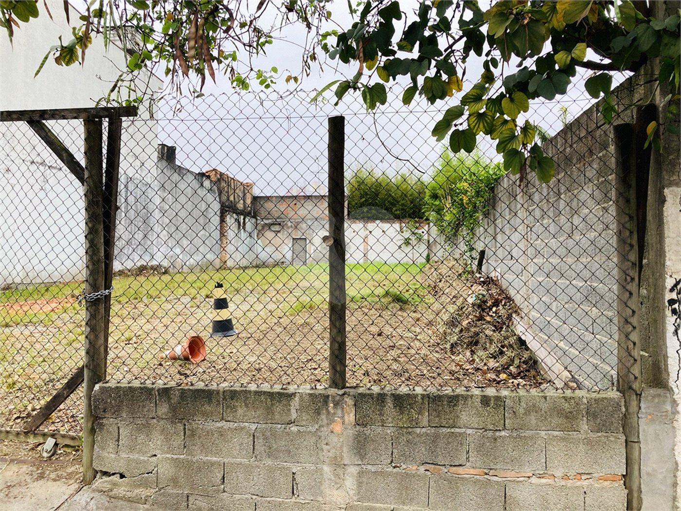 Terreno à venda em Jardim Esmeralda, São Paulo, SP