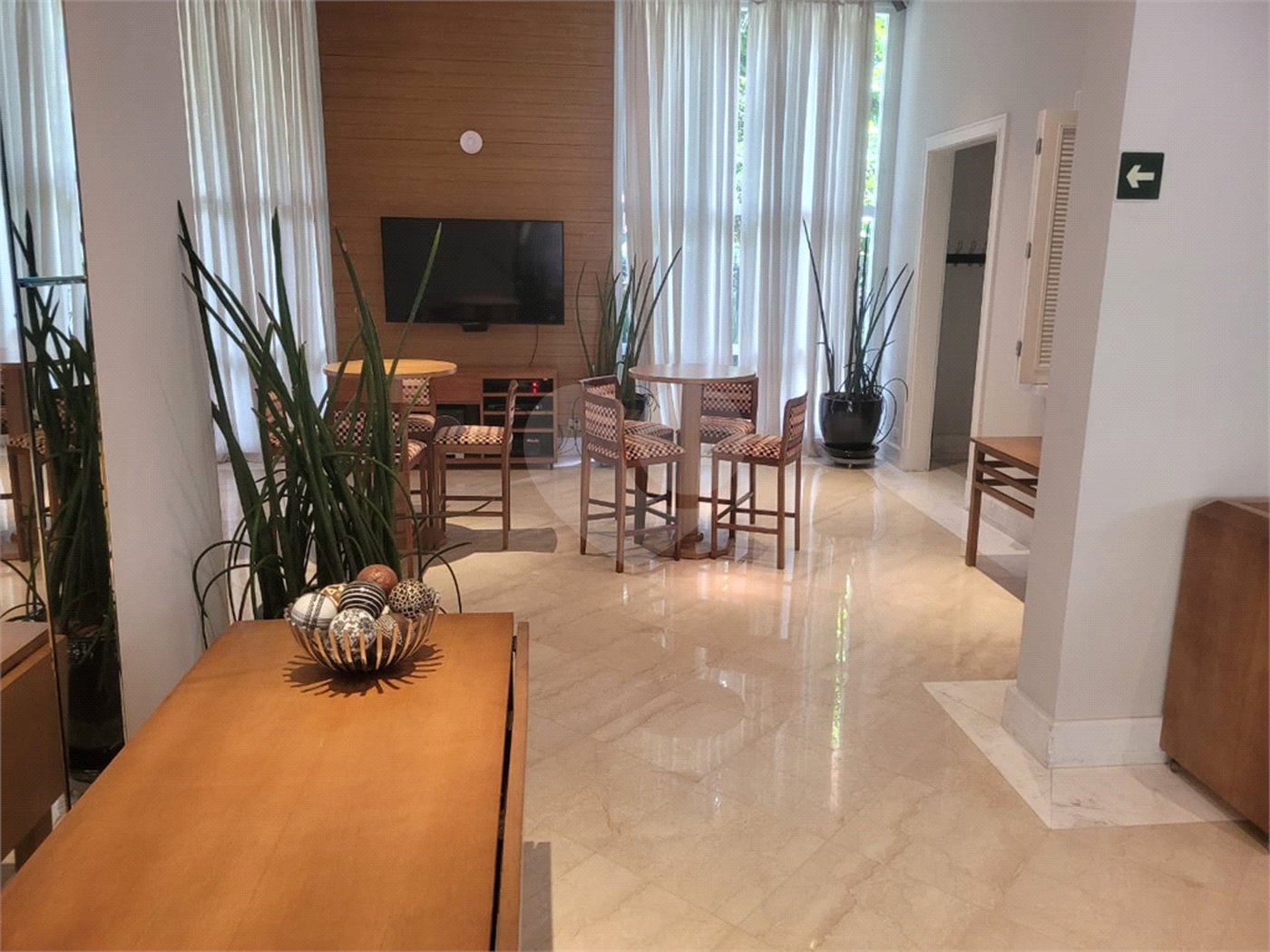 Apartamento à venda com 3 quartos, sendo 2 suítes, em Vila Uberabinha, São Paulo, SP