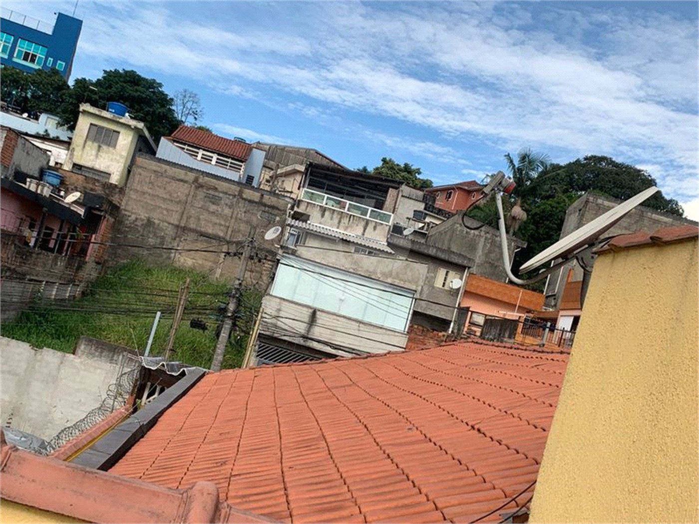 Casa Térrea à venda com 3 quartos, sendo 1 suíte,  em Horto, São Paulo, SP