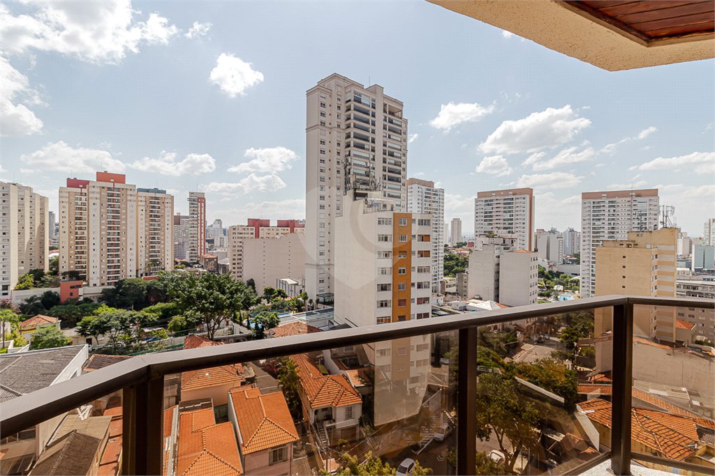 Apartamento à venda com 3 suítes em Aclimação, São Paulo, SP