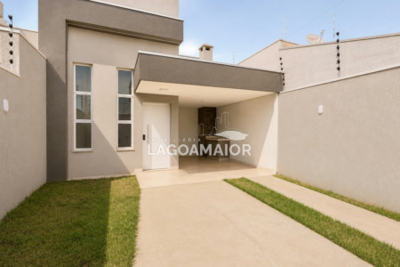 Casa à venda com 3 quartos, sendo 1 suíte,  em Jardim dos Ipês, Três Lagoas, MS