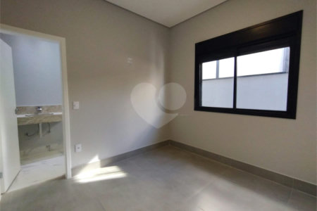 Casa à venda com 3 suítes no condomínio Vita Verdi, Valinhos - SP