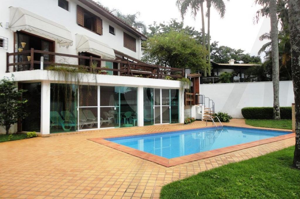 Casa à venda com 6 quartos, sendo 3 suítes, em Morumbi, São Paulo, SP