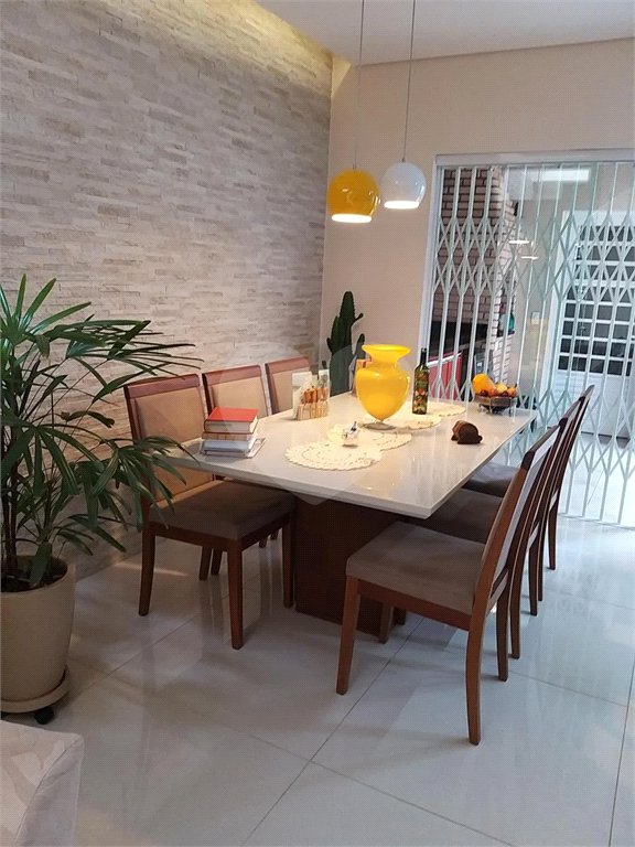 Casa à venda com 3 quartos, sendo 1 suíte, em Saúde, São Paulo, SP