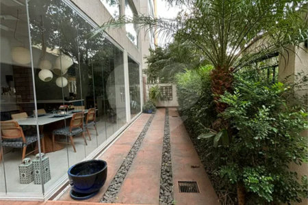 Apartamento Garden na Mooca de 322m² com 3 suítes e 5 vagas.