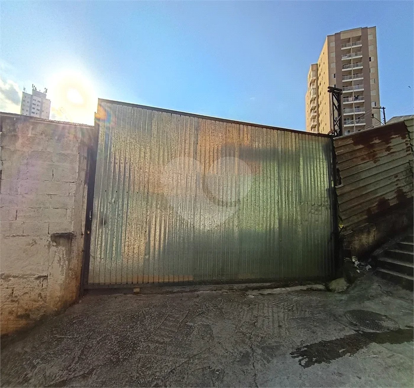 TERRENO DE 500 M² COM 20 METROS DE FRENTE PARA LOCAÇÃO )R$ 6.000,00) OU VENDA NO MANDAQUI