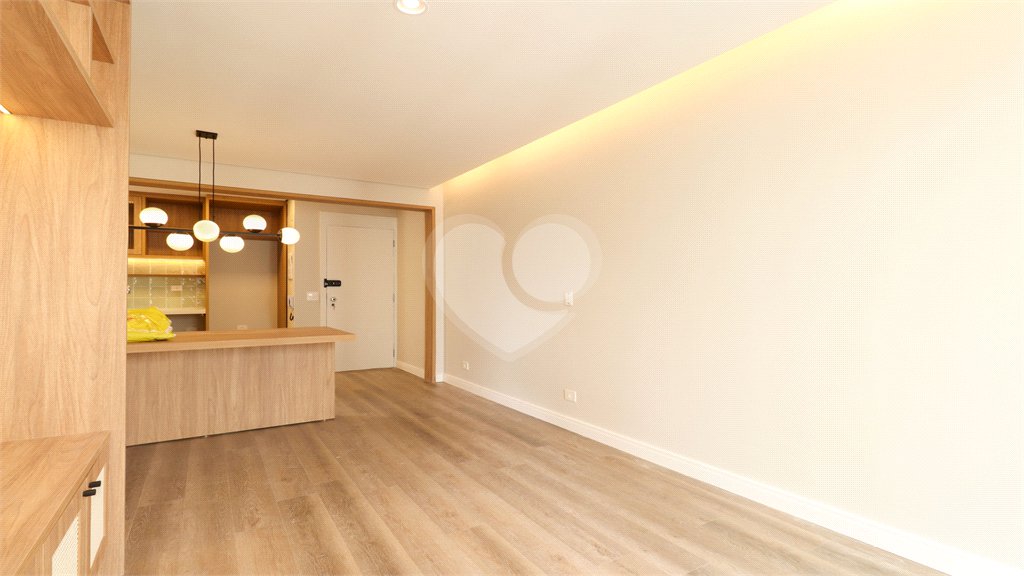 Apartamento à venda com 2 quartos, sendo 1 suíte,  em Vila Uberabinha, São Paulo, SP
