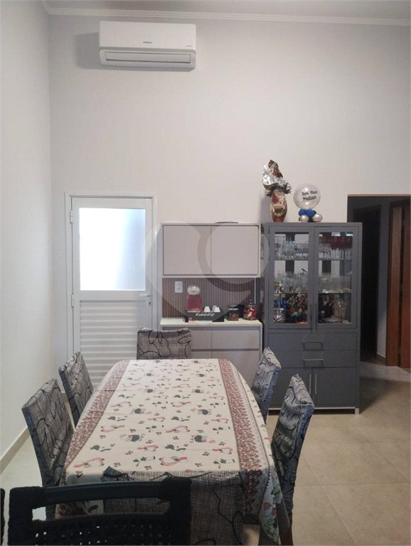 Casa à venda com 3 quartos, sendo 1 suíte, no condomínio Vilagio Vista Real, Paulínia - SP
