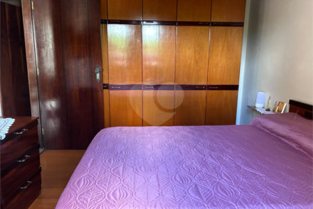 Casa Térrea à venda com 3 quartos, sendo 1 suíte, em Chácara Inglesa, São Paulo, SP