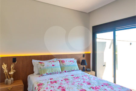 Casa à venda com 3 suítes no condomínio Residencial Dona Maria Candida, Indaiatuba - SP