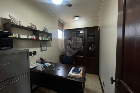 Apartamento à venda com 3 quartos, sendo 1 suíte, no Centro, Ribeirão Preto, SP
