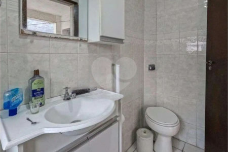 Casa à venda com 3 quartos em Jardim Marisa, São Paulo, SP