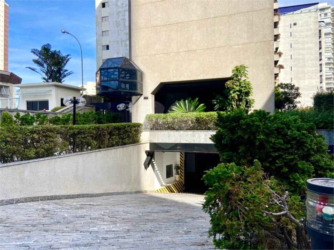 SALA COMERCIAL 55m2 Á VENDA NA VILA MARIANA (LADO DIREITO)