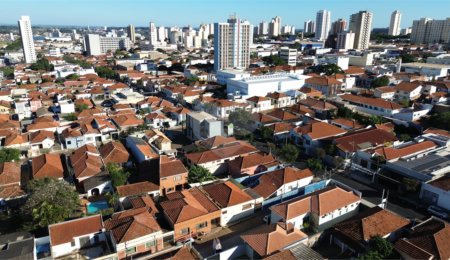 Casa à venda com 2 quartos no Centro, Araraquara, SP