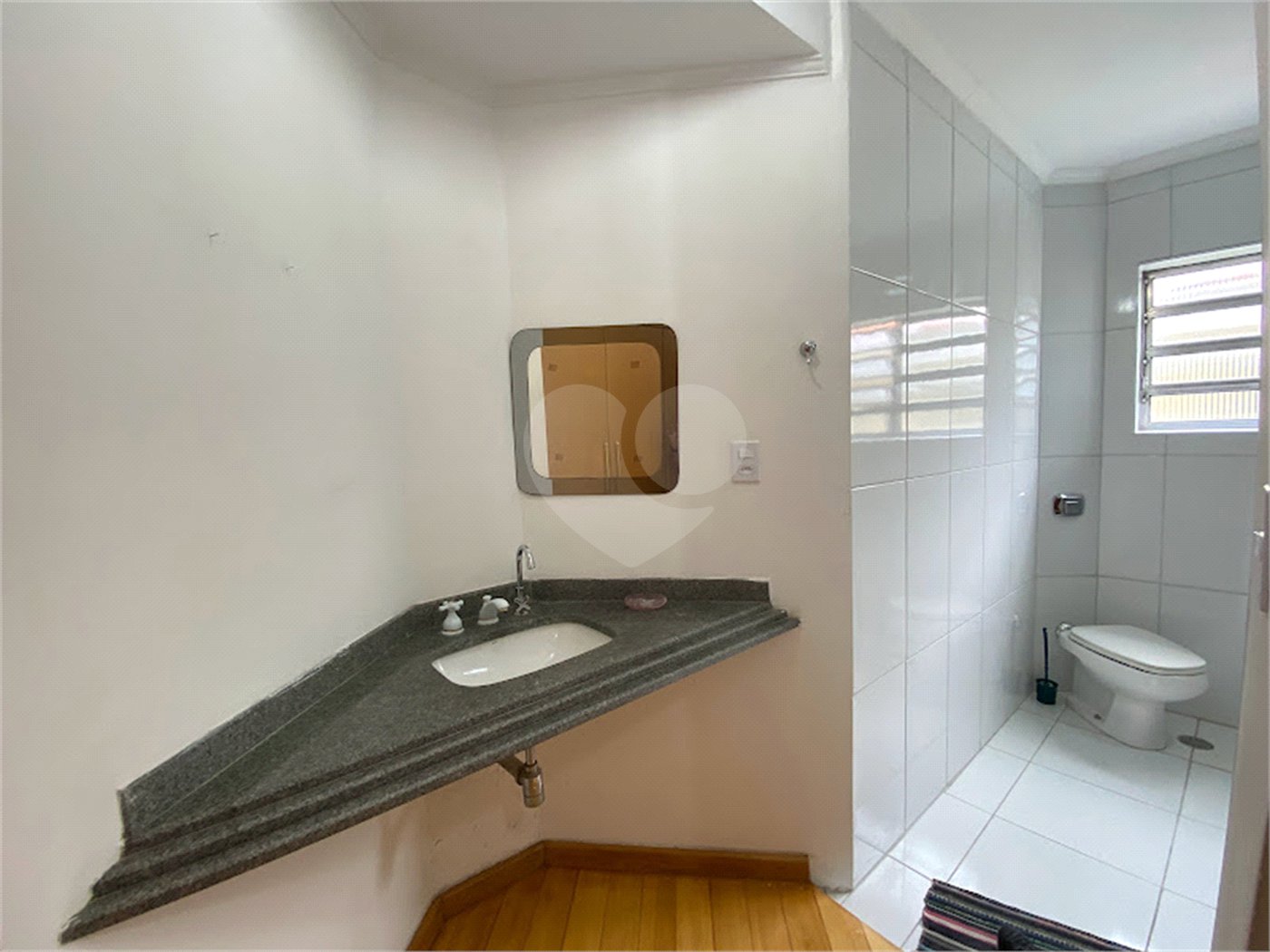 Sobrado à venda com 7 quartos, sendo 2 suítes, em Brooklin Paulista, São Paulo, SP