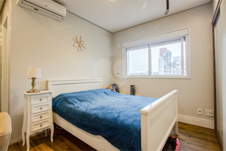 Apartamento à venda com 2 quartos, sendo 1 suíte,  em Jardim das Acácias, São Paulo, SP