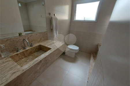 Sobrado à venda com 3 quartos, sendo 1 suíte, em Vila Laís, São Paulo, SP