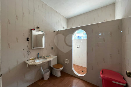 Casa à venda com 4 quartos, sendo 1 suíte,  em Jardim Colombo, São Paulo, SP