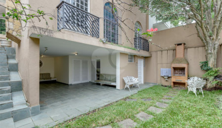 Sobrado à venda com 4 quartos, sendo 2 suítes,  em Brooklin Velho, São Paulo, SP