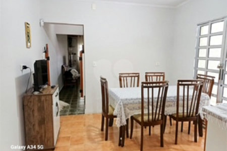 Casa à venda com 3 quartos, sendo 1 suíte, em Vila Roque, São Paulo, SP