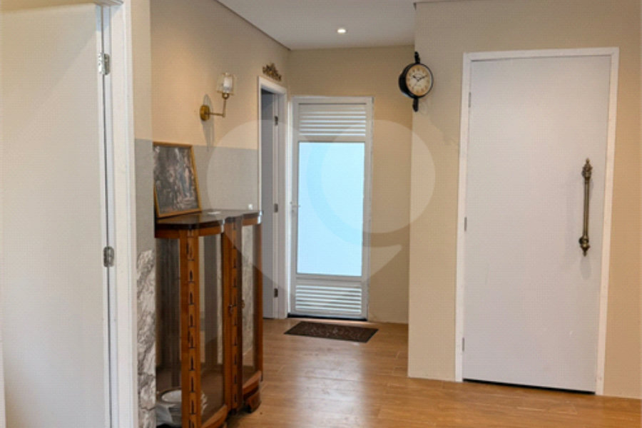 Casa à venda com 4 quartos, sendo 1 suíte,  no condomínio Alpes da Cantareira, Mairiporã - SP