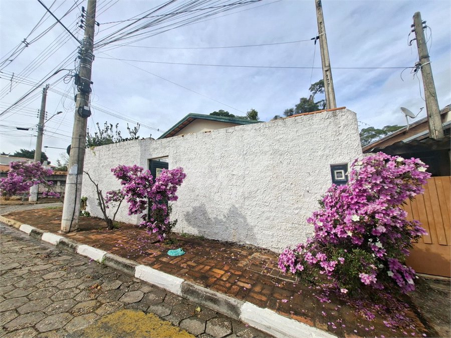 Casa à venda com 2 quartos no Centro, Alambari, SP