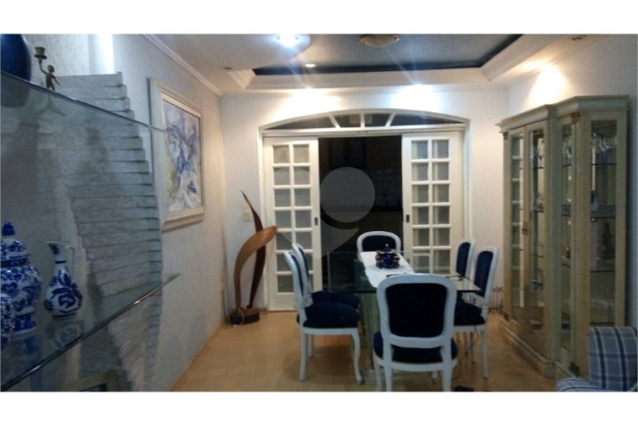 Casa à venda com 3 quartos, sendo 1 suíte, em Morumbi, São Paulo, SP