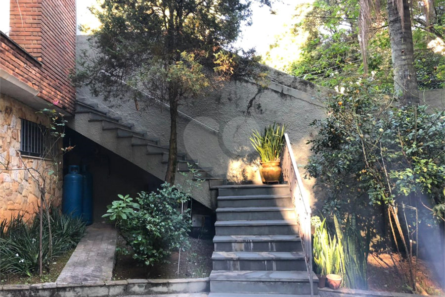 Casa Térrea Assobradada Barro branco 4 dorms 7 vagas