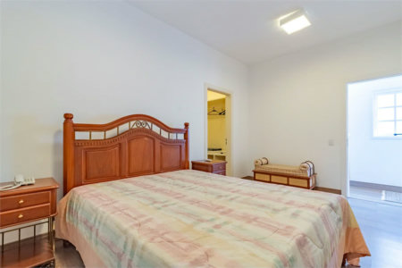 Casa à venda com 7 quartos, sendo 5 suítes, em Morumbi, São Paulo, SP