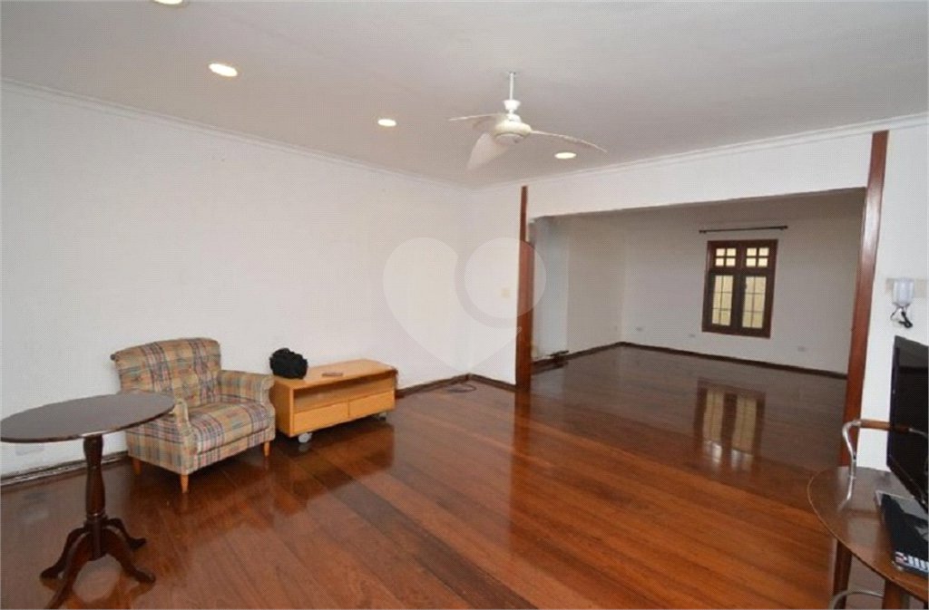 Casa à venda com 5 quartos, sendo 2 suítes, em Vila Galvão, Guarulhos, SP